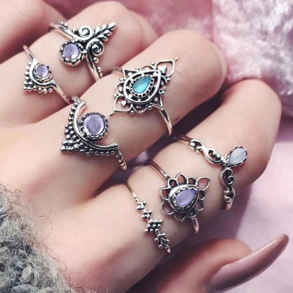 Jewelry - 🌺4/$25🌺 New Boho Vintage Ring Set